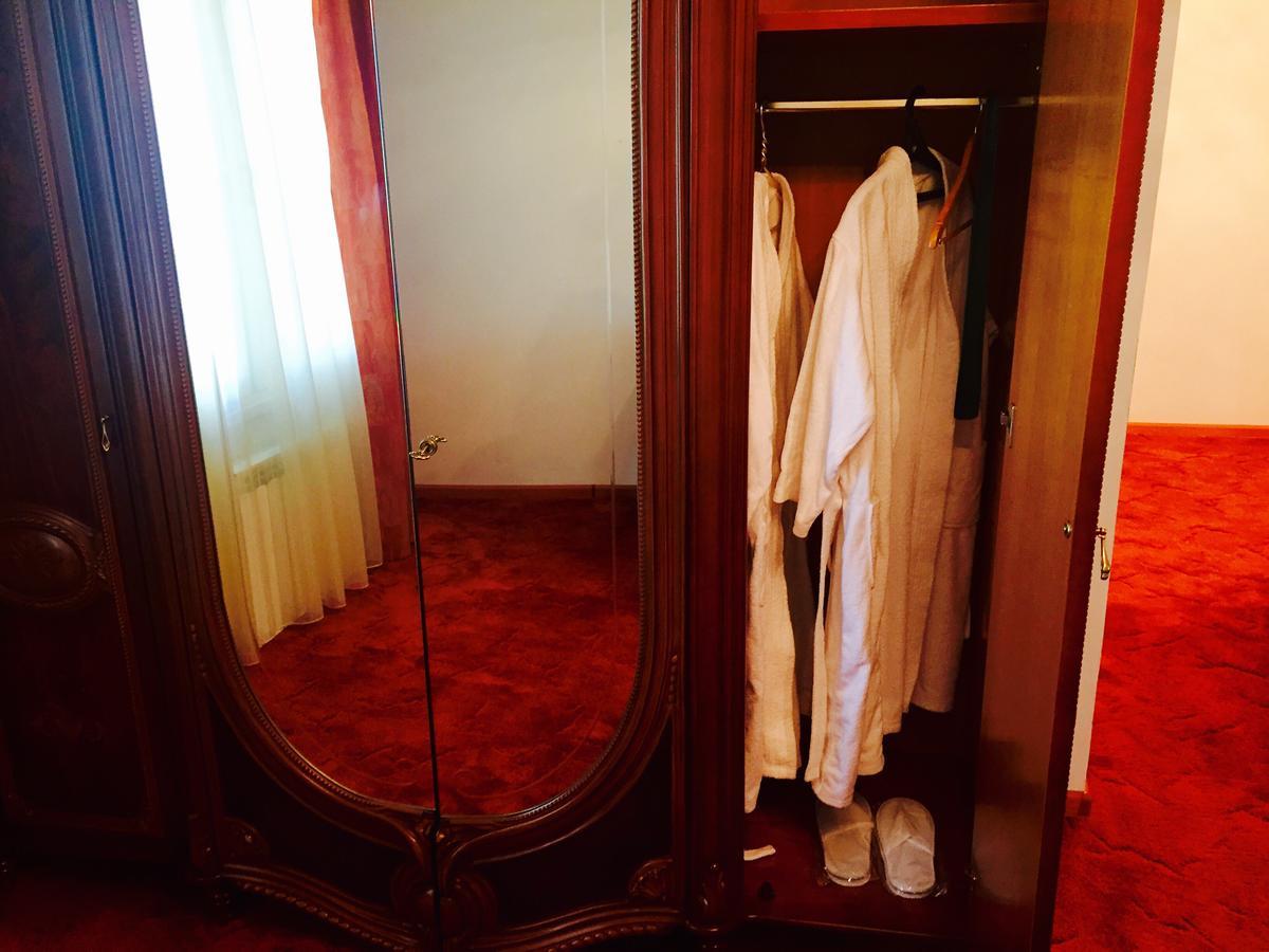 Hotel Ark Ms Taraz Eksteriør bilde