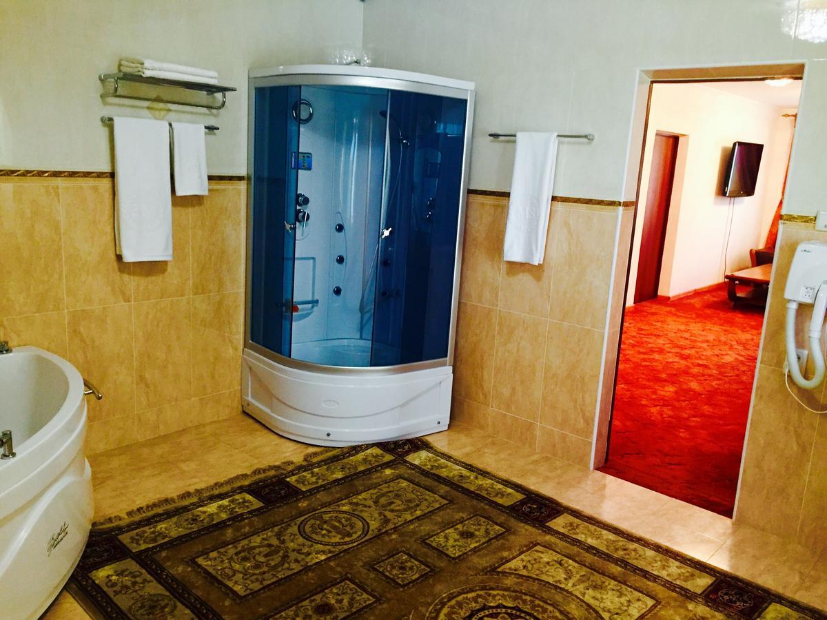 Hotel Ark Ms Taraz Eksteriør bilde